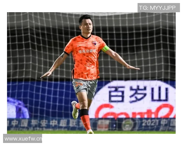 武汉羽毛球队与深圳羽毛球队赛后复盘分析意识对抗与战术运用